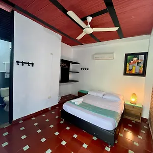 hostel-sana-mar-eco-cafe.santamartahotels.net/